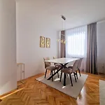 Avdina Luxury Apartment